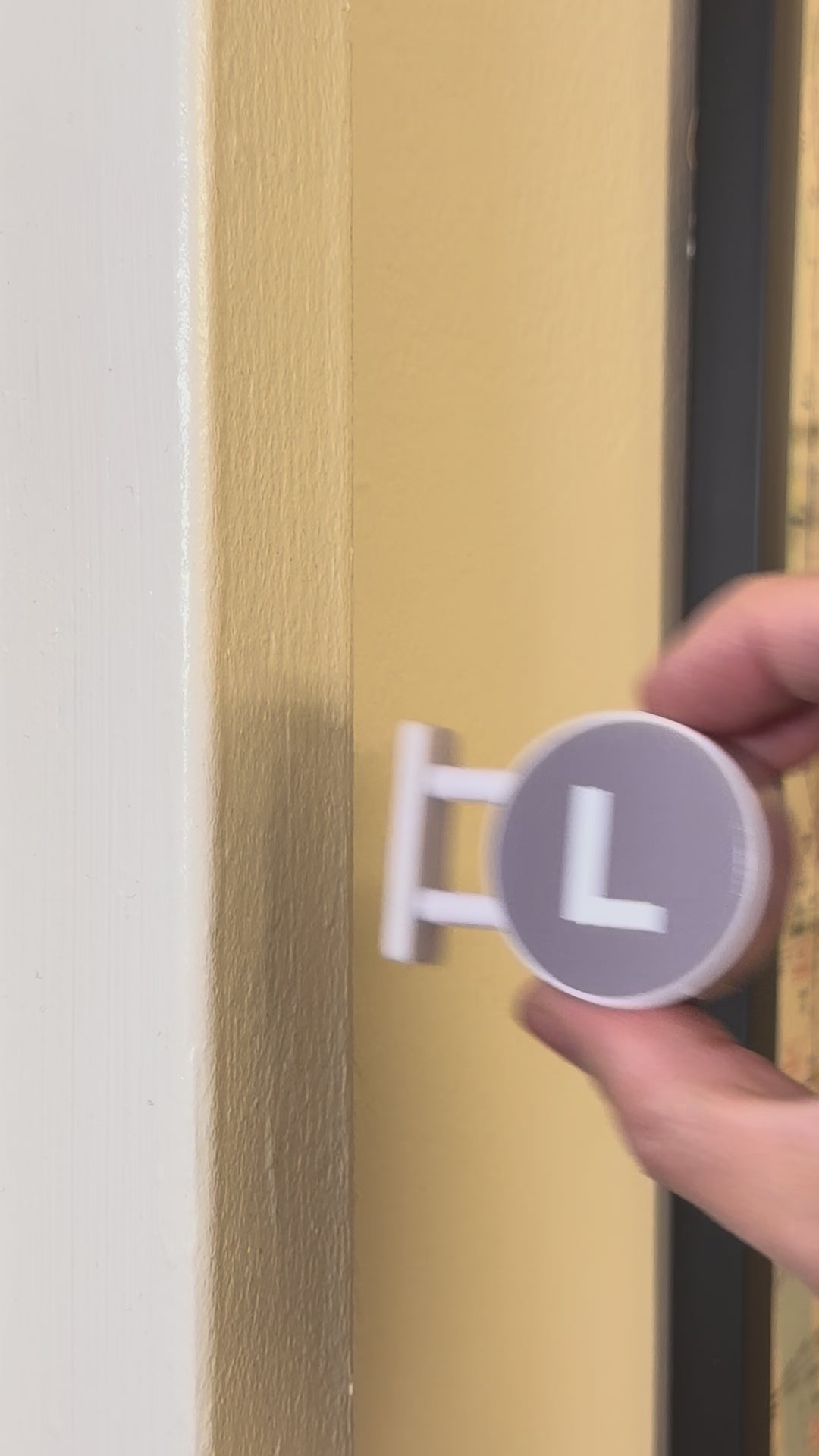 L Train LED Magnet