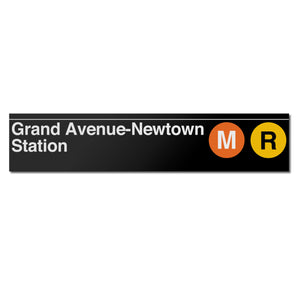 Grand Avenue / Newtown Sign